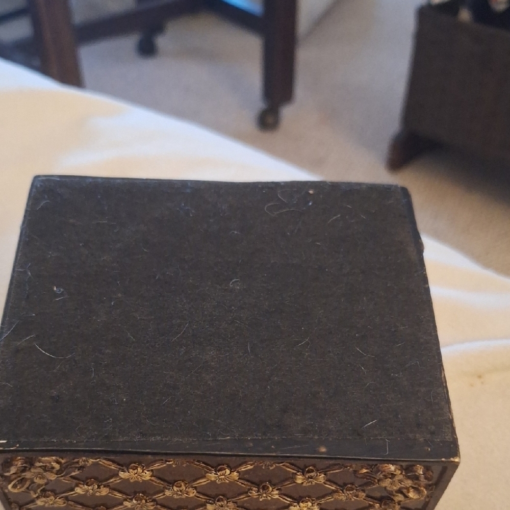 Not Rated Brown and Gold Embossed Decorative Box 4"X 5" - Picture 9 of 9